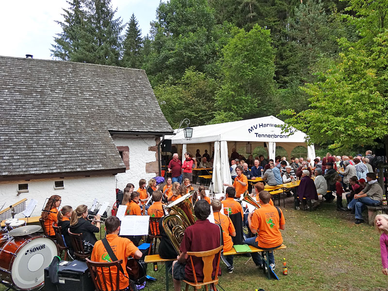 Zwiebelkuchenfest Jugendkapelle 2013_8